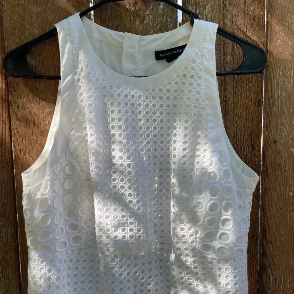 Banana Republic Women’s White Circle Pattern Sheath Pencil Dress Size 8 - Picture 3 of 17